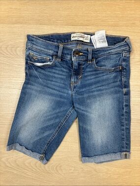 Abercrombie kids 14 Medium Blue Washed Denim Cropped Shorts